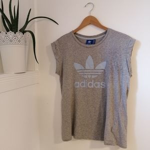 Adidas t-shirt